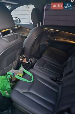 Внедорожник / Кроссовер Audi Q7 2020 в 