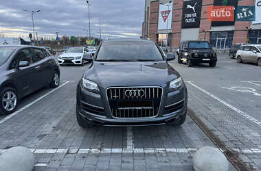 Внедорожник / Кроссовер Audi Q7 2015 в 