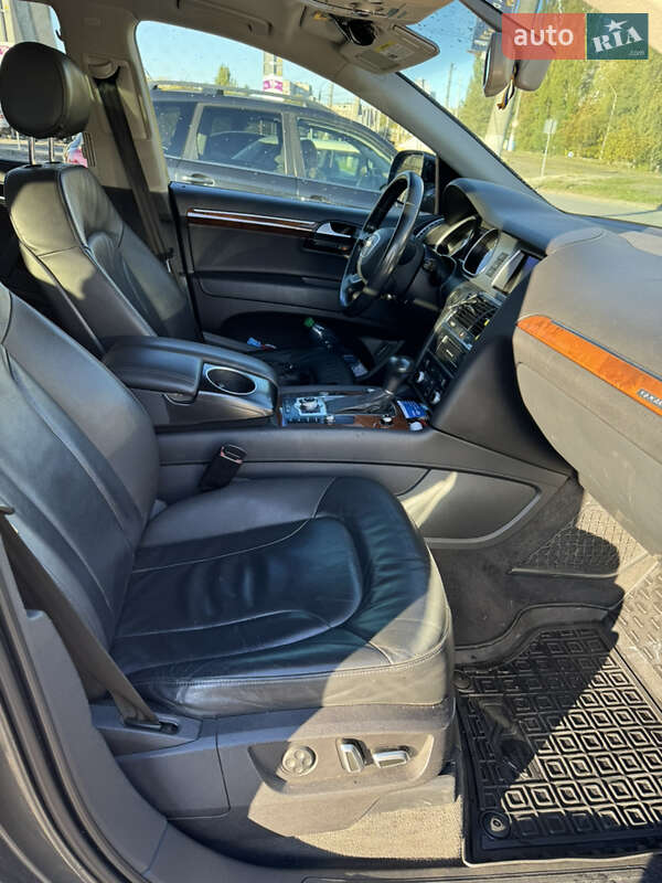 Позашляховик / Кросовер Audi Q7 2015 в Львові