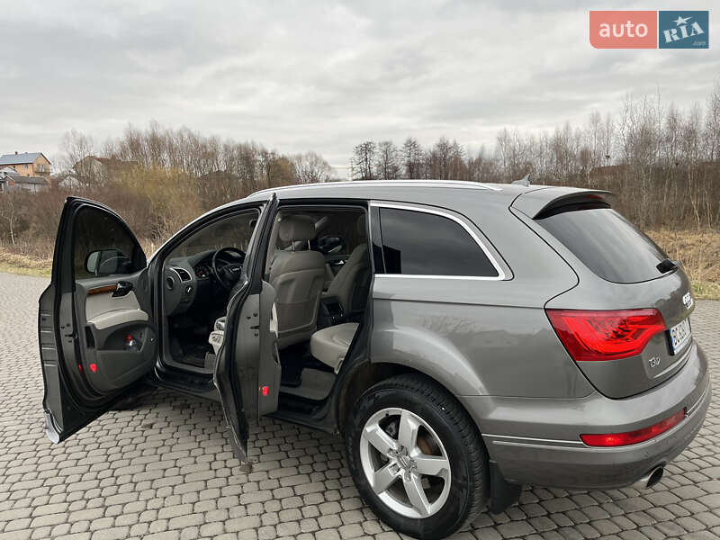 Позашляховик / Кросовер Audi Q7 2013 в Львові