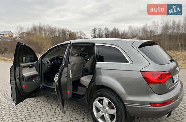 Позашляховик / Кросовер Audi Q7 2013 в 