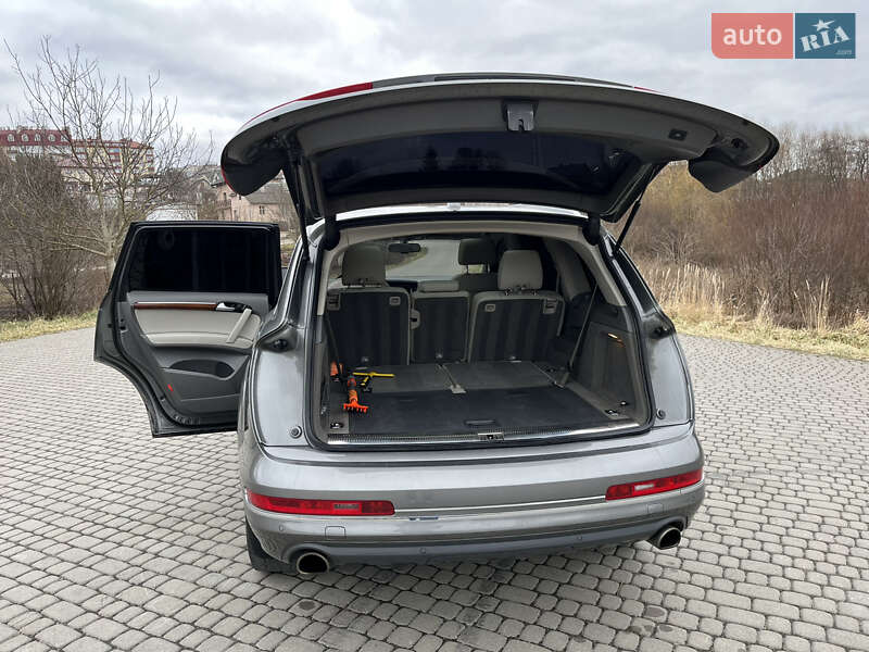 Позашляховик / Кросовер Audi Q7 2013 в Львові