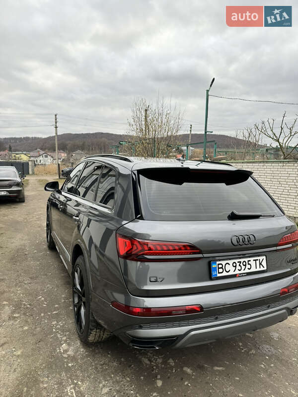 Позашляховик / Кросовер Audi Q7 2020 в Жовкві