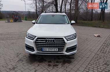 Внедорожник / Кроссовер Audi Q7 2018 в 