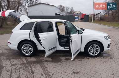 Внедорожник / Кроссовер Audi Q7 2018 в 