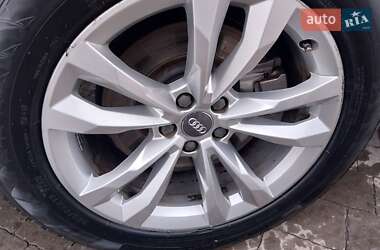 Внедорожник / Кроссовер Audi Q7 2018 в 