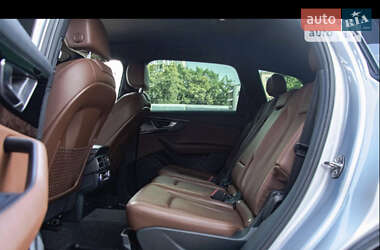Внедорожник / Кроссовер Audi Q7 2015 в 