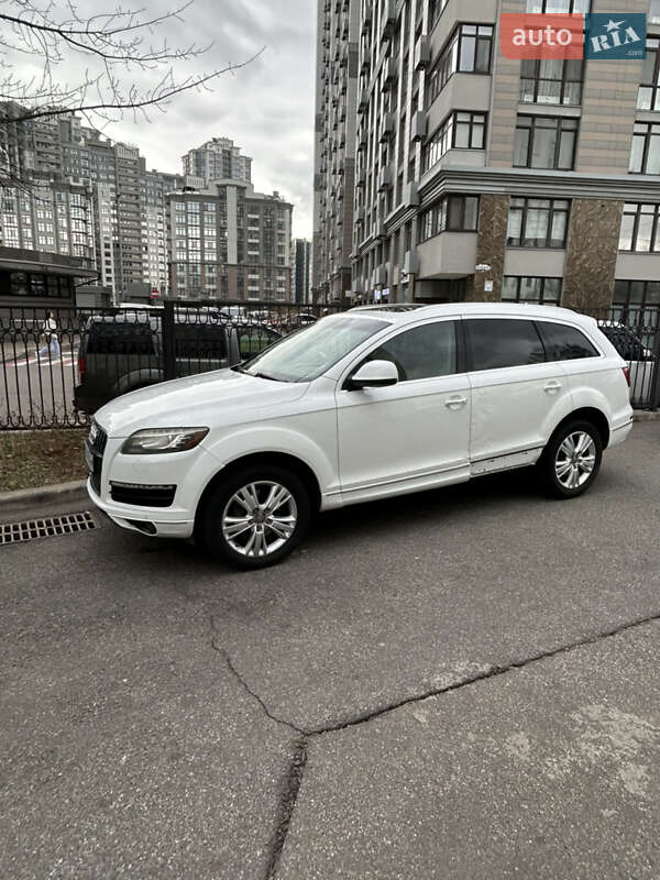Позашляховик / Кросовер Audi Q7 2010 в Києві