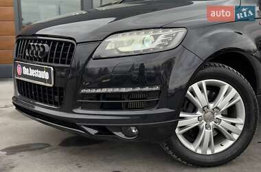 Позашляховик / Кросовер Audi Q7 2010 в 