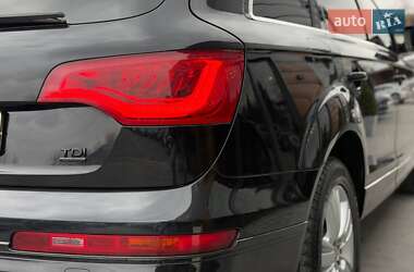 Позашляховик / Кросовер Audi Q7 2010 в 