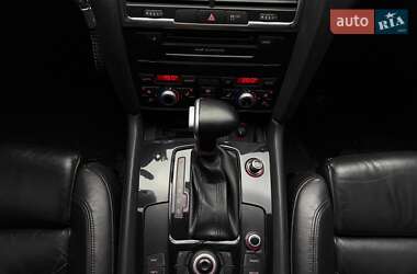 Позашляховик / Кросовер Audi Q7 2010 в 