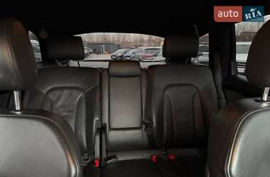 Позашляховик / Кросовер Audi Q7 2010 в 