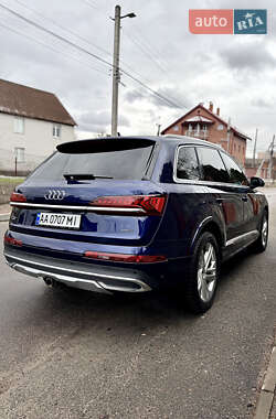 Позашляховик / Кросовер Audi Q7 2020 в Києві