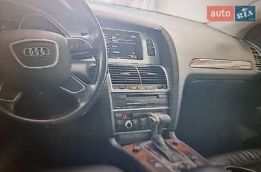 Внедорожник / Кроссовер Audi Q7 2015 в 