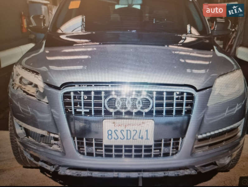 Позашляховик / Кросовер Audi Q7 2015 в Львові