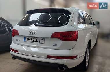 Внедорожник / Кроссовер Audi Q7 2014 в 
