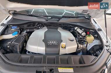 Внедорожник / Кроссовер Audi Q7 2014 в 