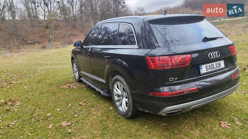 Внедорожник / Кроссовер Audi Q7 2016 в Каменец-Подольском