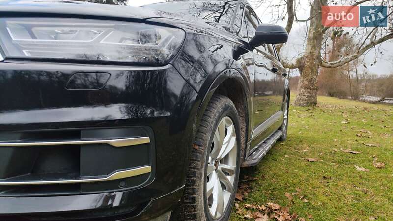 Внедорожник / Кроссовер Audi Q7 2016 в Каменец-Подольском