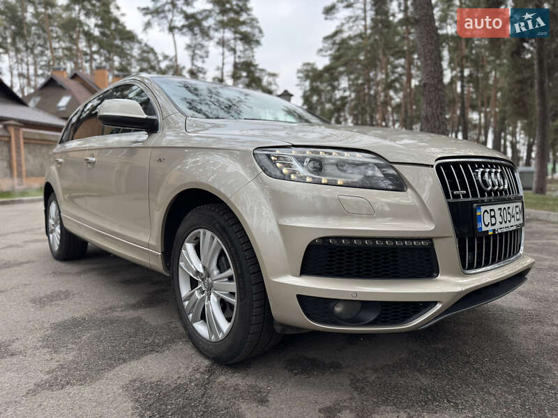 Позашляховик / Кросовер Audi Q7 2010 в Чернігові