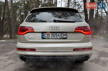 Позашляховик / Кросовер Audi Q7 2010 в 