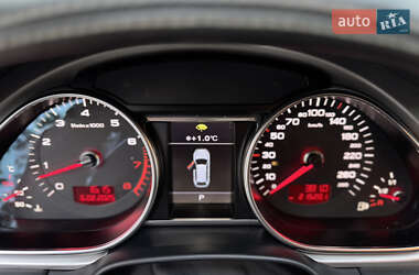 Позашляховик / Кросовер Audi Q7 2010 в 