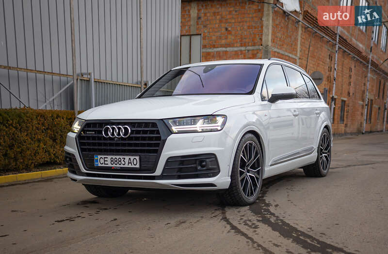 Позашляховик / Кросовер Audi Q7 2015 в Чернівцях