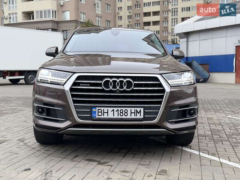 Позашляховик / Кросовер Audi Q7 2017 в Одесі