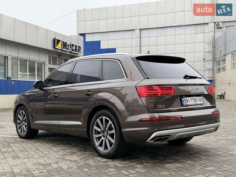 Позашляховик / Кросовер Audi Q7 2017 в Одесі