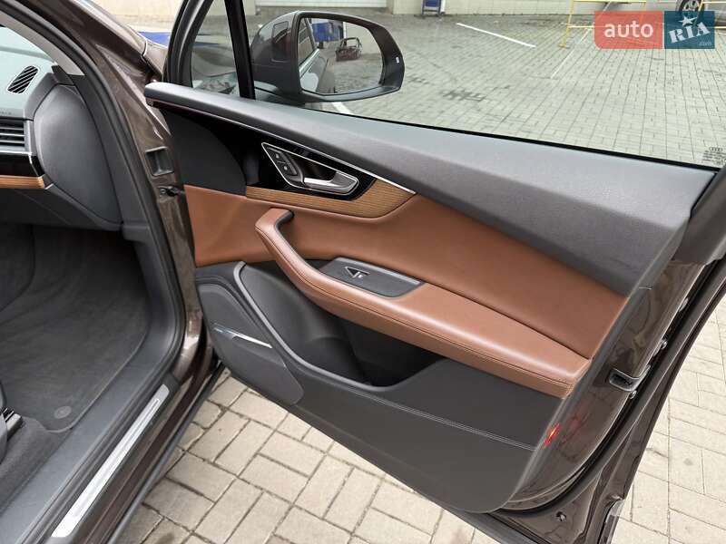 Позашляховик / Кросовер Audi Q7 2017 в Одесі