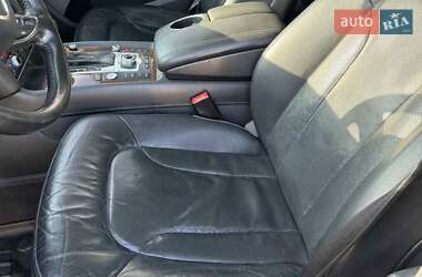 Внедорожник / Кроссовер Audi Q7 2011 в 