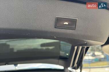 Внедорожник / Кроссовер Audi Q7 2011 в 
