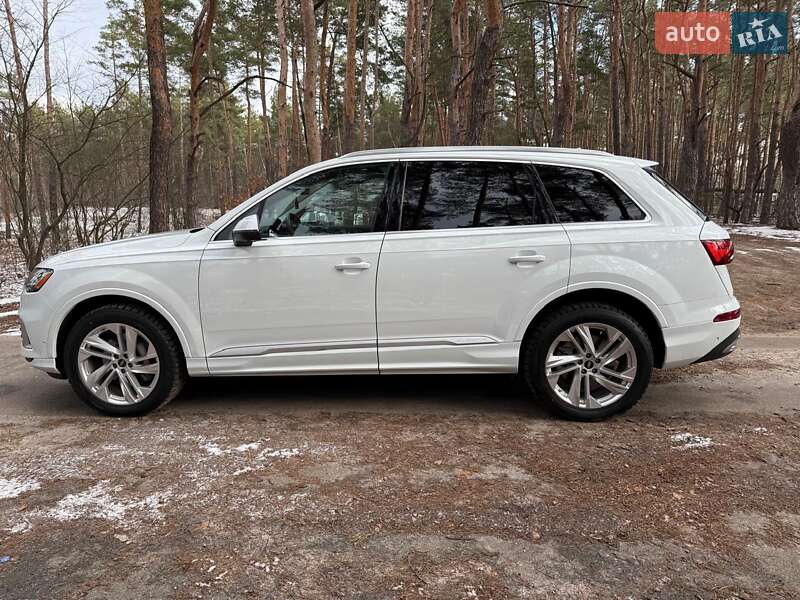 Внедорожник / Кроссовер Audi Q7 2021 в Киеве