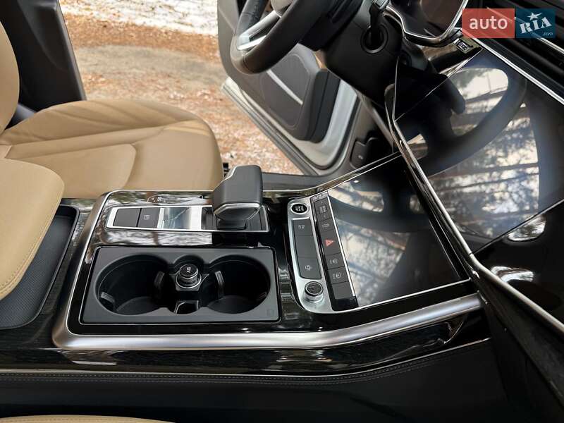 Внедорожник / Кроссовер Audi Q7 2021 в Киеве