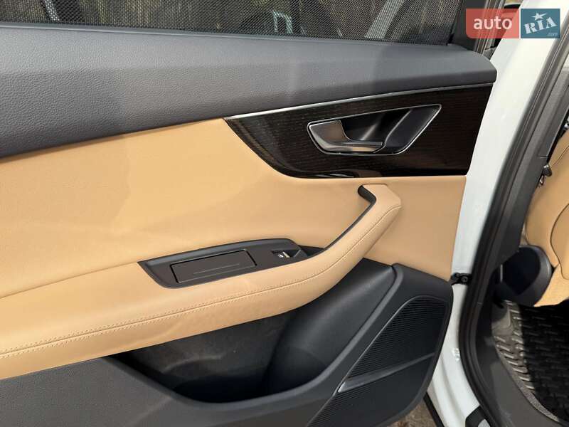 Внедорожник / Кроссовер Audi Q7 2021 в Киеве