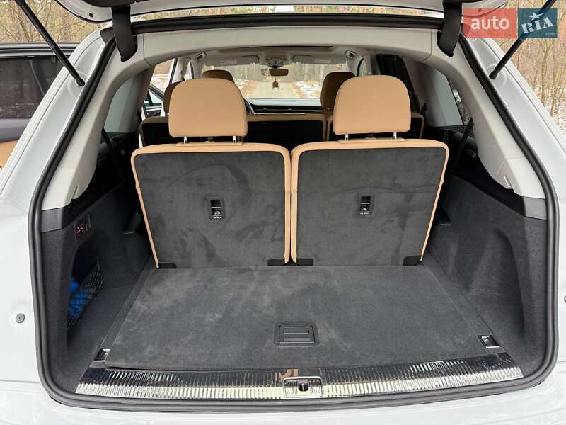 Внедорожник / Кроссовер Audi Q7 2021 в Киеве