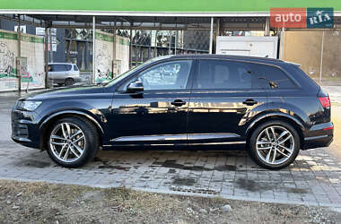 Позашляховик / Кросовер Audi Q7 2017 в Івано-Франківську