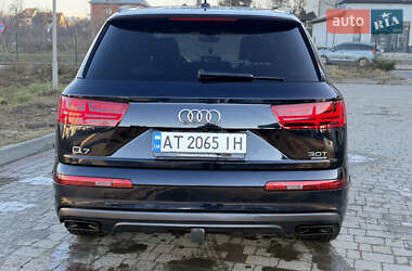 Позашляховик / Кросовер Audi Q7 2017 в Івано-Франківську