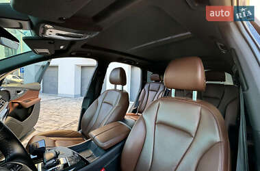 Внедорожник / Кроссовер Audi Q7 2016 в 