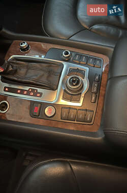 Внедорожник / Кроссовер Audi Q7 2013 в 