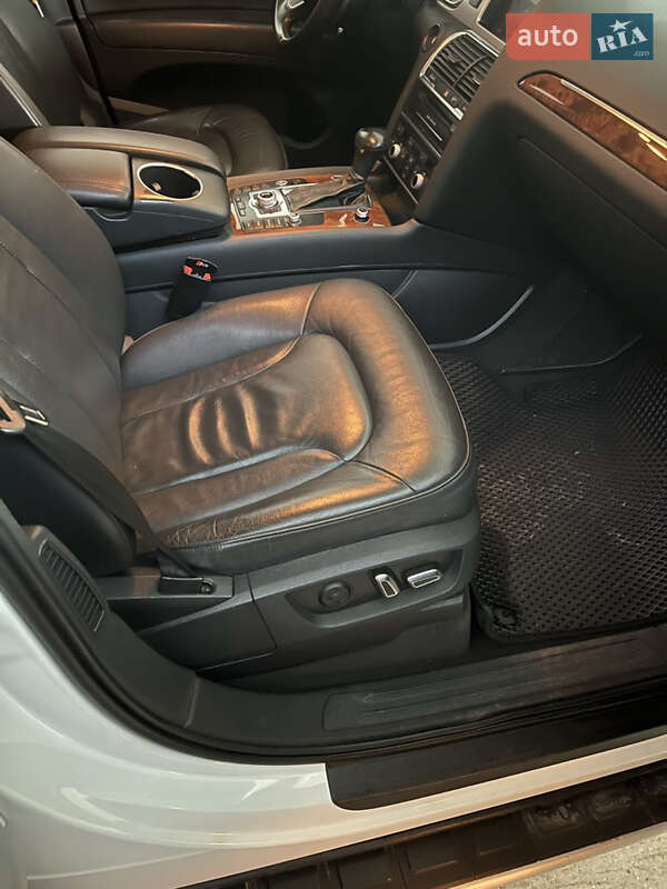 Позашляховик / Кросовер Audi Q7 2013 в Тернополі