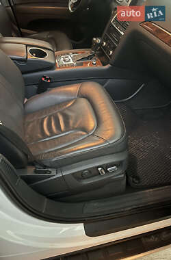 Внедорожник / Кроссовер Audi Q7 2013 в 