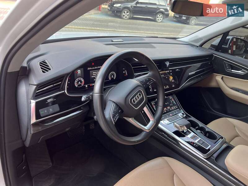 Позашляховик / Кросовер Audi Q7 2020 в Львові