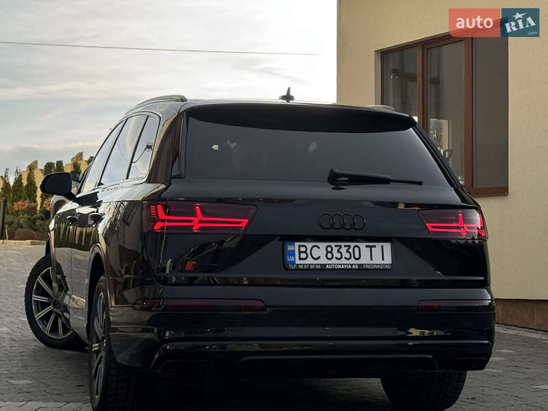 Внедорожник / Кроссовер Audi Q7 2016 в Львове