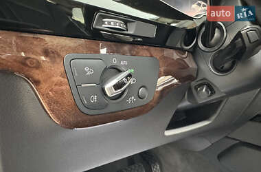 Внедорожник / Кроссовер Audi Q7 2016 в 