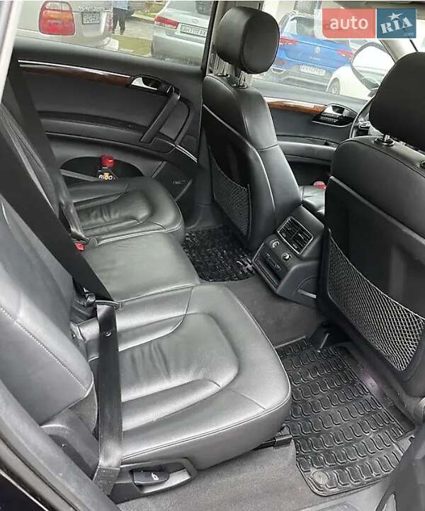 Позашляховик / Кросовер Audi Q7 2013 в Дніпрі