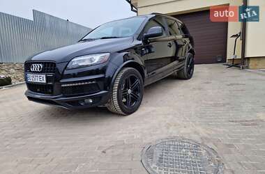 Позашляховик / Кросовер Audi Q7 2013 в 