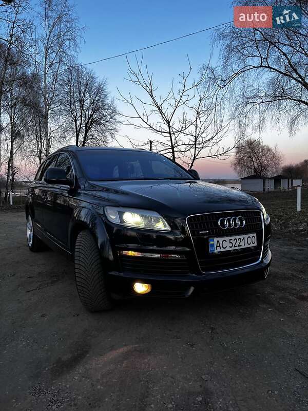 Внедорожник / Кроссовер Audi Q7 2008 в Луцке