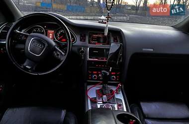 Внедорожник / Кроссовер Audi Q7 2008 в 