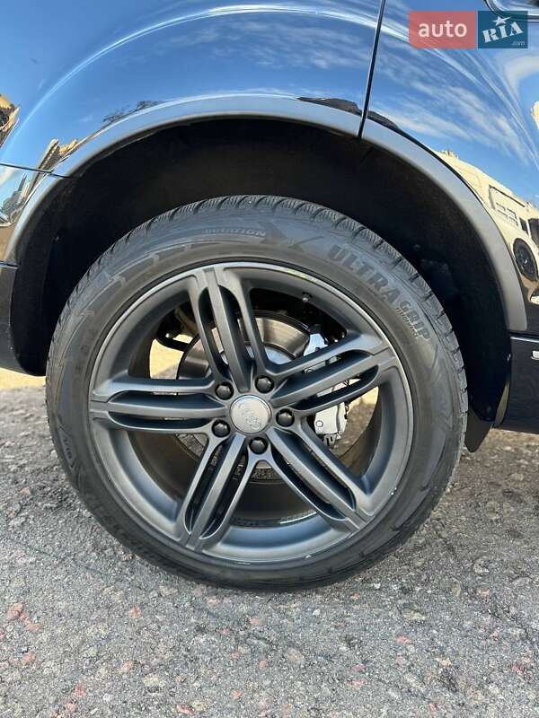 Внедорожник / Кроссовер Audi Q7 2014 в Киеве